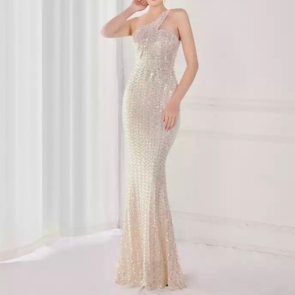Like New White Mermaid Sequin Cocktail Reception One Shoulder Dress Trumpet
